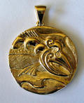 Dreamcatcher Fish Medallion in Gold
